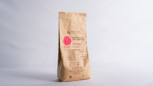 Empaque del bioinsumo FloreC de Tierra de Monte.